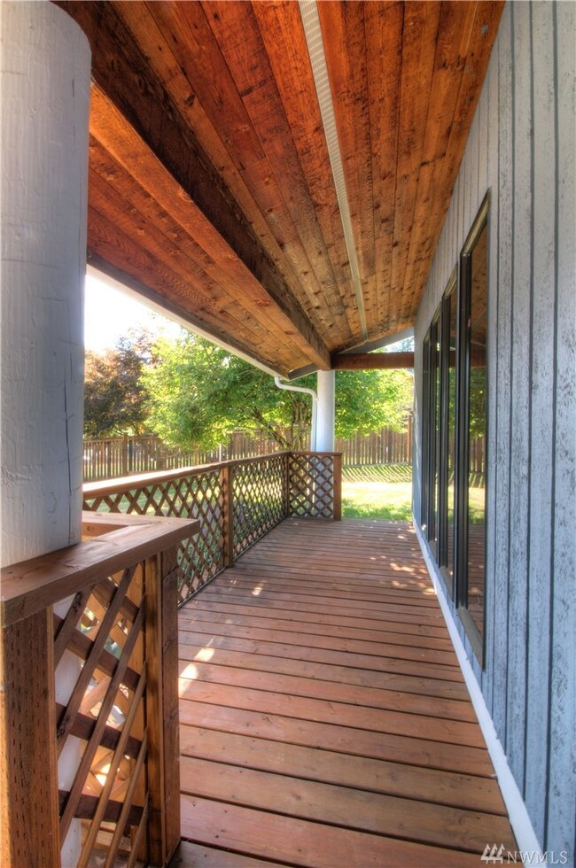 1422 Lahti Dr, Bellingham, WA 98226 - photo 2