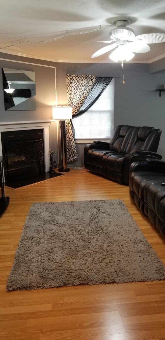 2773 Windridge Lvrm146