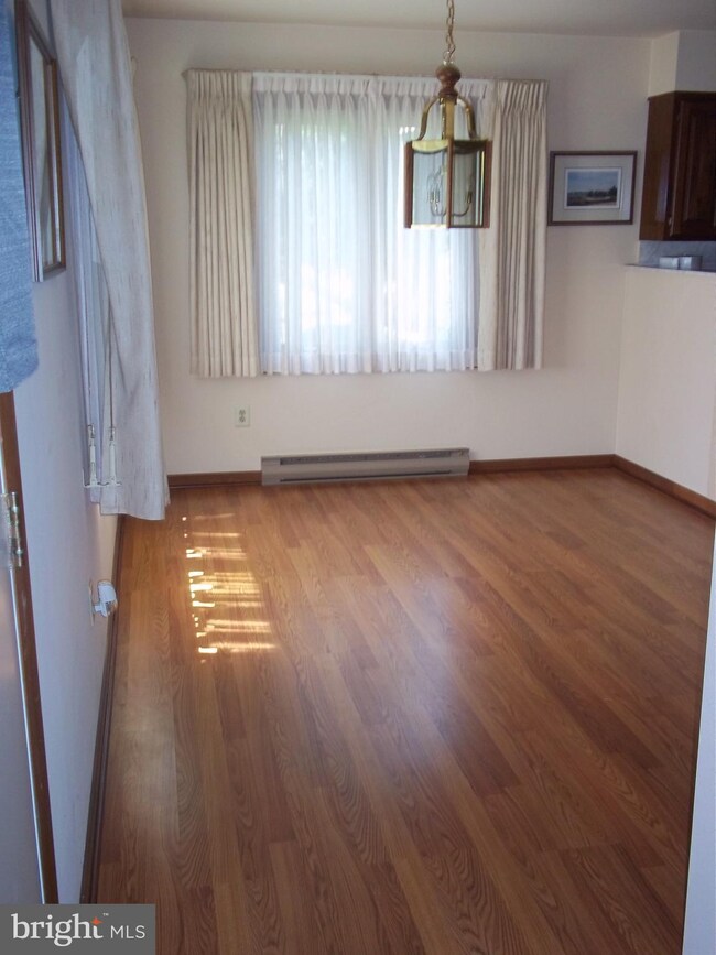 361 N Union St, Kennett Square, PA 19348 - photo 6