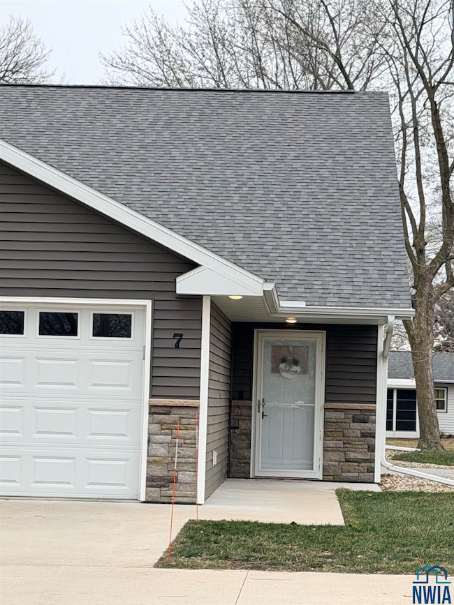 94 N Emerald Dr unit 7, Storm Lake, IA 50588 - photo 2