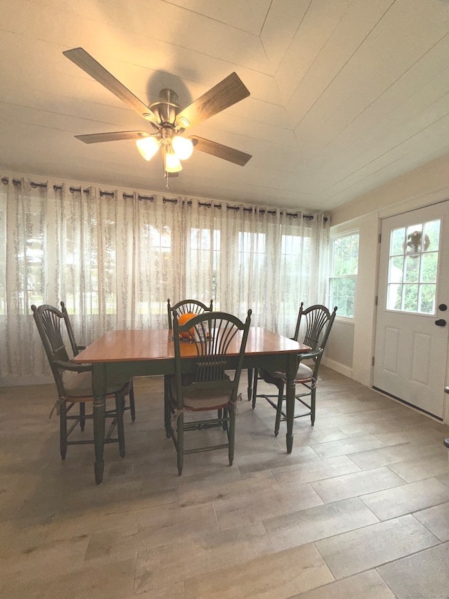 557 South St, Suffield, CT 06078 - photo 6