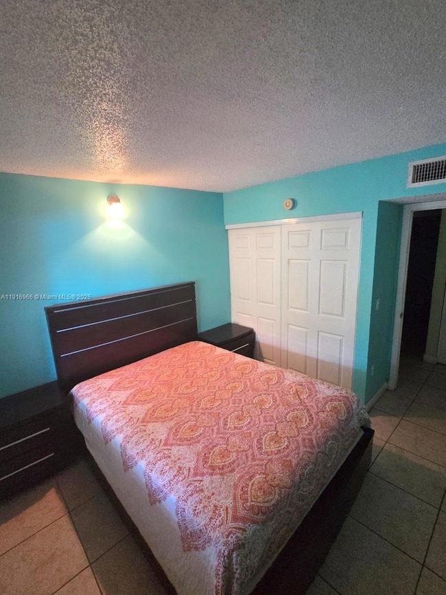 6225 SW Kendale Lakes Cir unit D-150, Miami, FL 33183 - photo 5