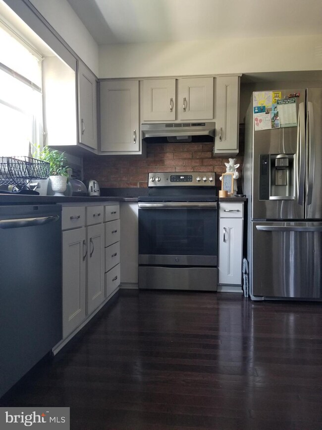 8514 Forrester Blvd unit 871, Springfield, VA 22152 - photo 5