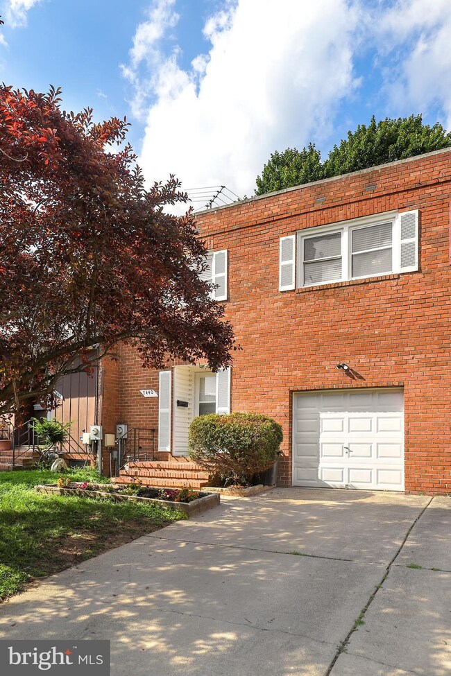 7440 Calder Dr, Capitol Heights, MD 20743 - photo 3