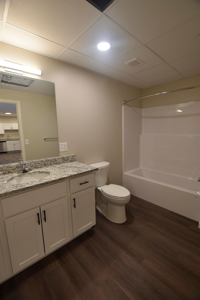 217 Rockingham Rd unit 204, Londonderry, NH 03053 - photo 7