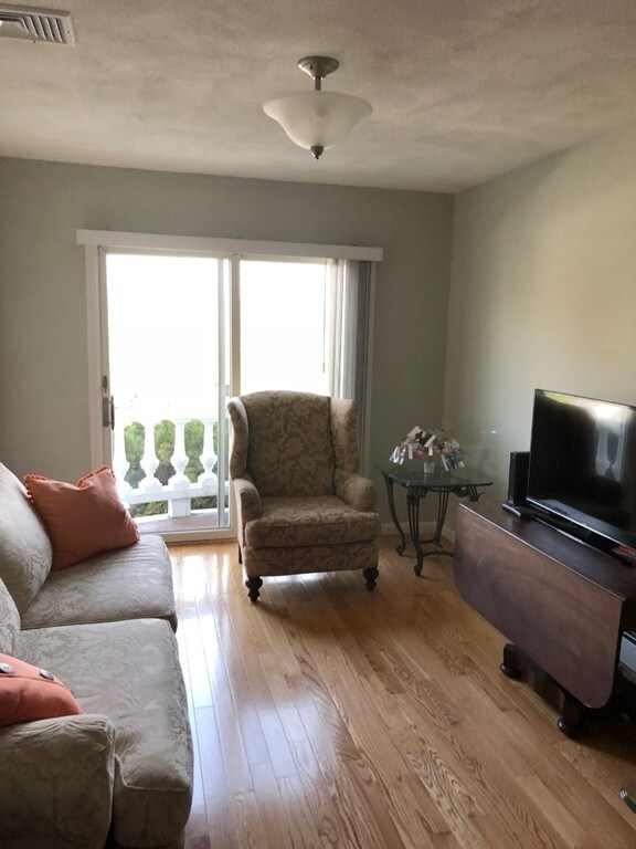 1 Salem St unit 1L, Wakefield, MA 01880 - photo 6