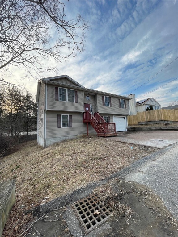 26 Ophelia St, Providence, RI 02909 - photo 2