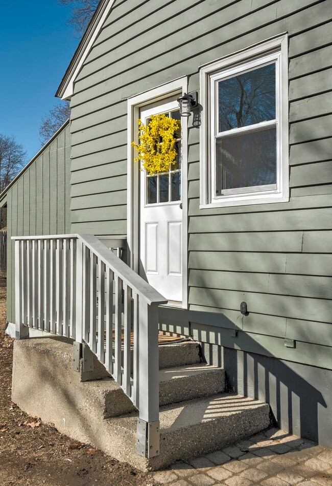 92 Dale Dr, Keene, NH 03431 - photo 4