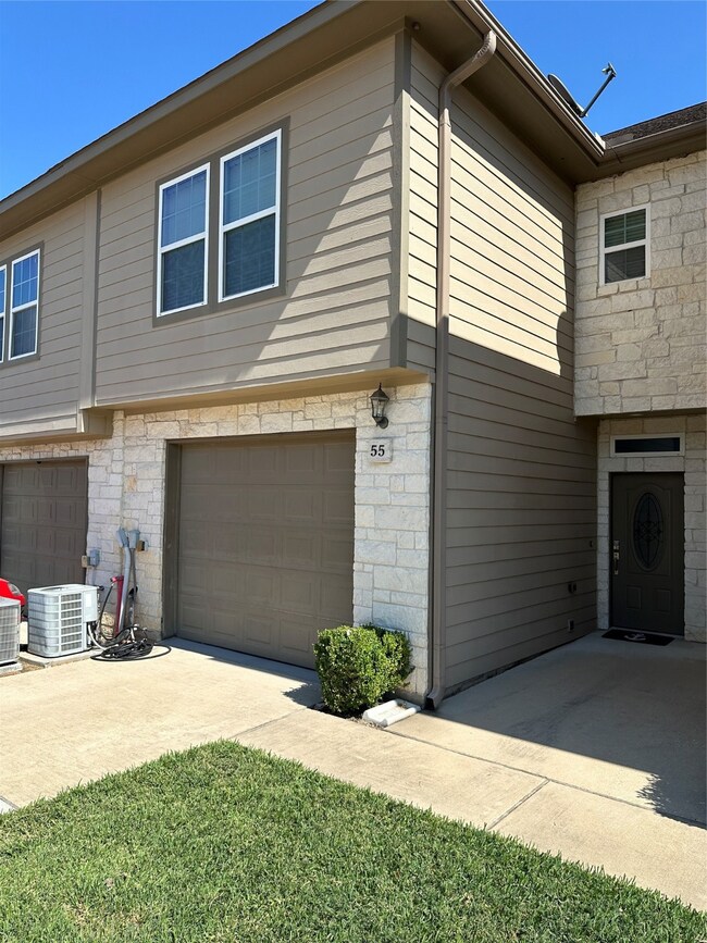 17570 Highway 105 W unit 55W, Montgomery, TX 77356 - photo 2