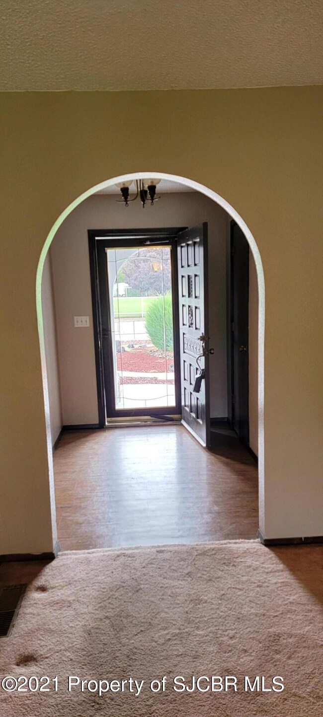 911 N Spencer Ln, Bloomfield, NM 87413 - photo 7