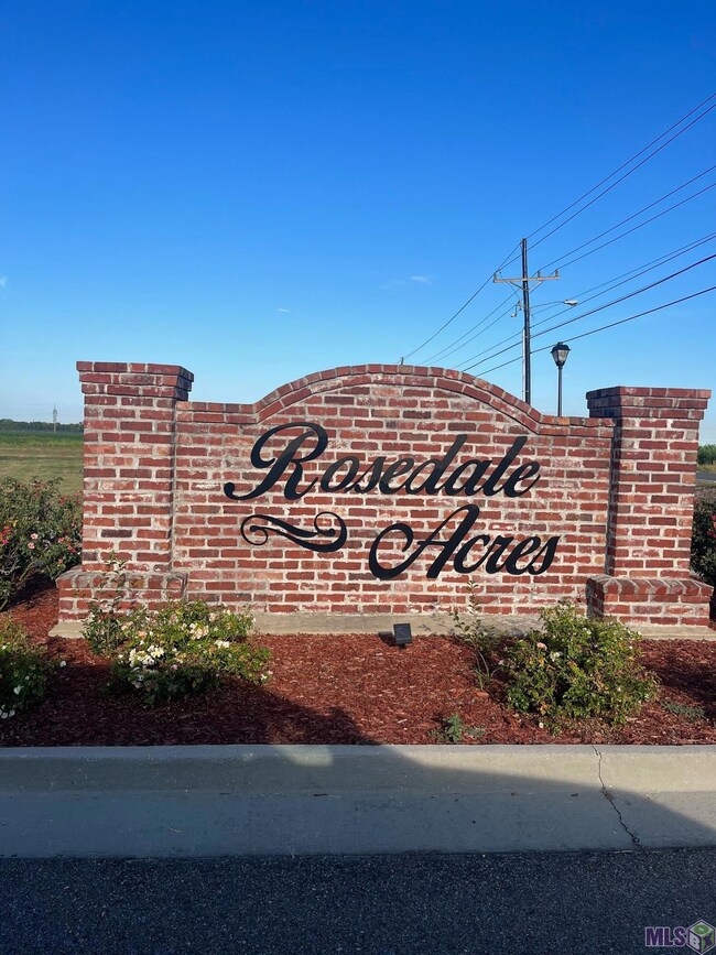 403 Harvest Ln, Port Allen, LA 70767 - photo 2