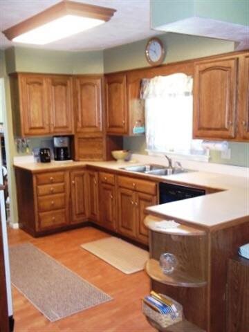 1103 E Marion St, Nappanee, IN 46550 - photo 3