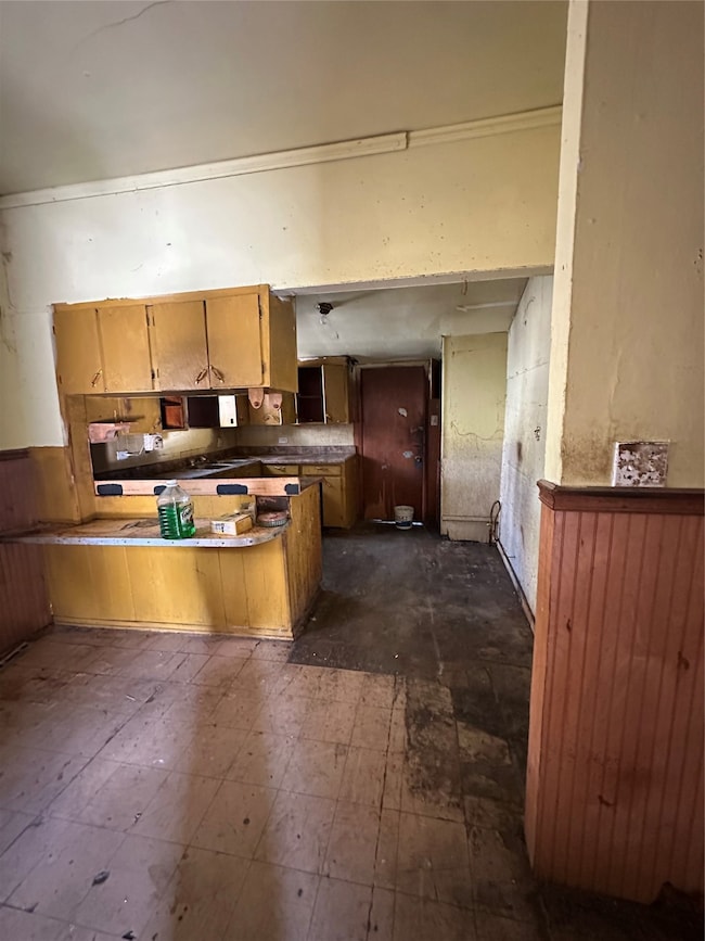 1710 Gould Ave, Fort Worth, TX 76164 - photo 4