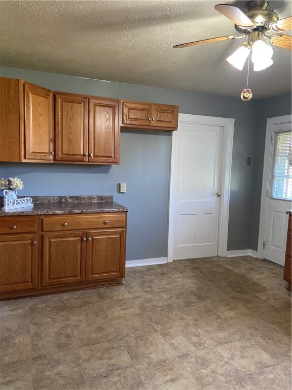 Lots of Cupboard & Counterspace in Kitchen