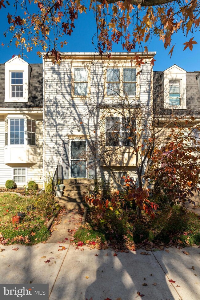 8906 Waites Way, Lorton, VA 22079 - photo 5