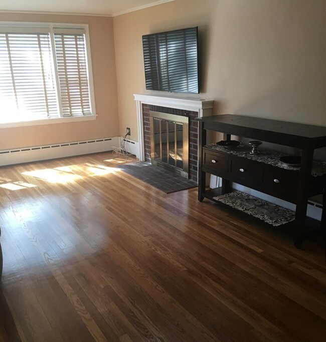 6 Christy Ln, Randolph, MA 02368 - photo 3