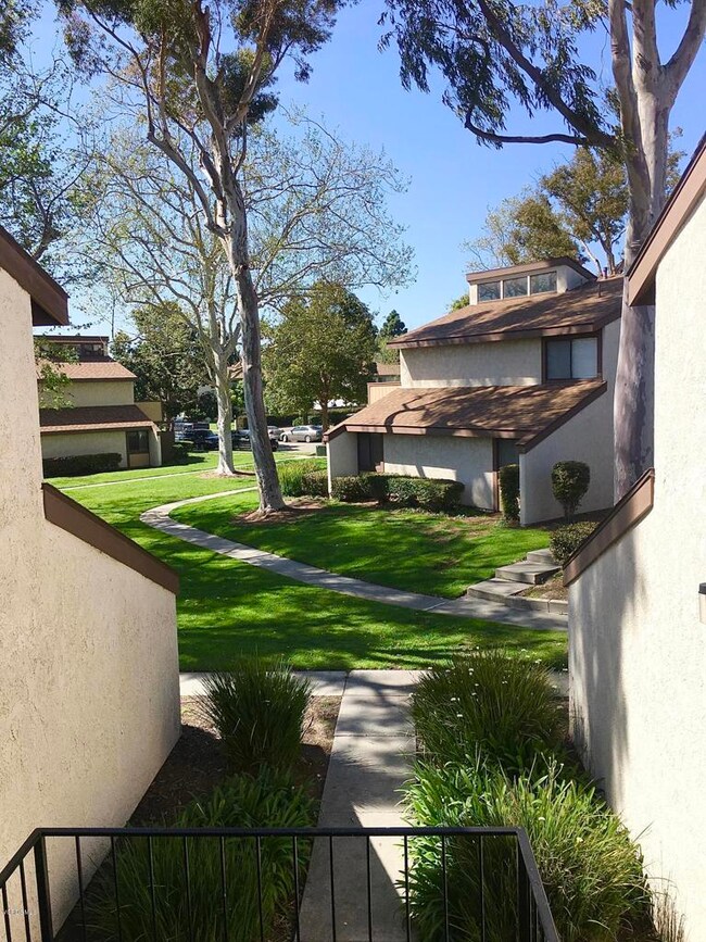 5206 Longfellow Way, Oxnard, CA 93033 - photo 2