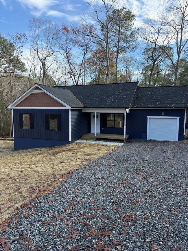 161 Walnut St, Kilmarnock, VA 22482 - photo 3