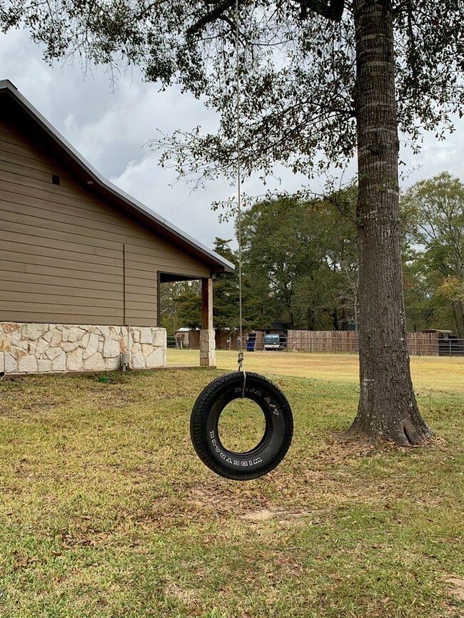 811 Blackburn Switch Rd, Lufkin, TX 75904 - photo 4