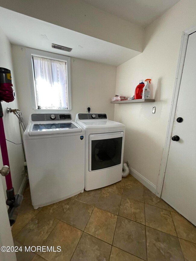 10 Stork Ln unit 1000, Howell, NJ 07731 - photo 5