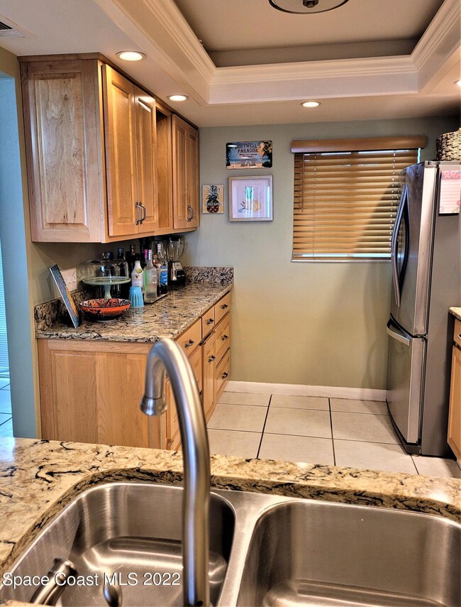 Lots of Kitchen Counter Space ----