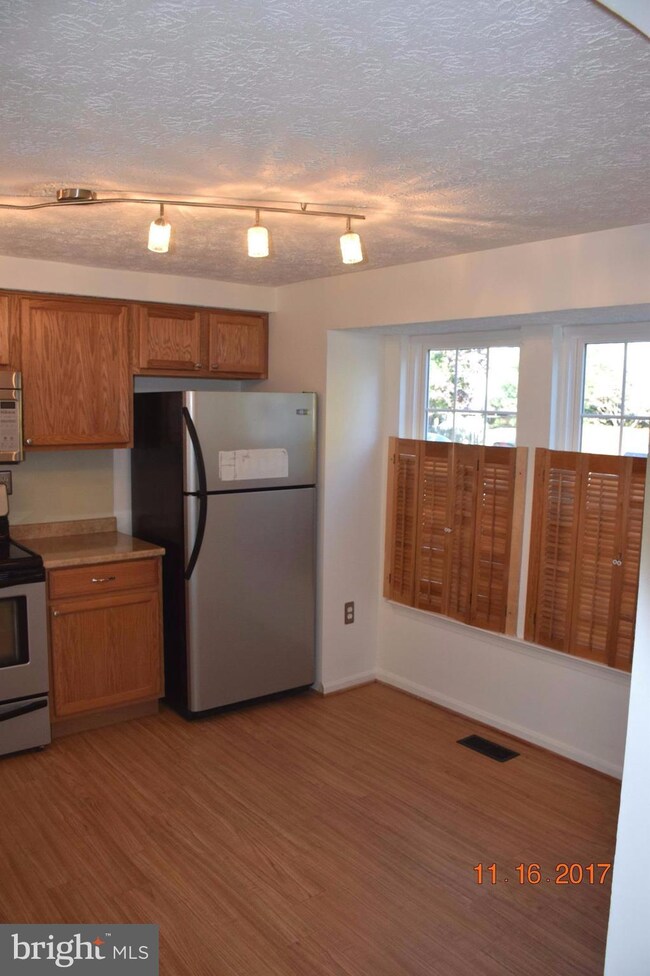 7260 Procopio Cir, Columbia, MD 21046 - photo 3