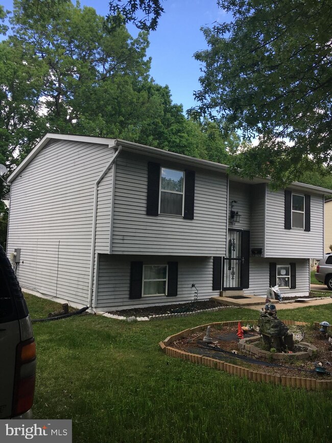 7508 Garrison Rd, Hyattsville, MD 20784 - photo 2