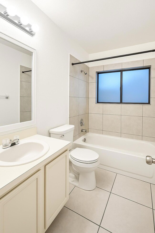 11340 Royal Palm Blvd unit 11340, Coral Springs, FL 33065 - photo 4