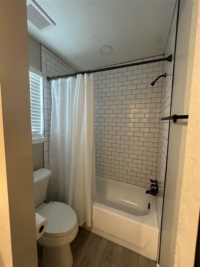 9803 Moa Ct, Conroe, TX 77385 - photo 3