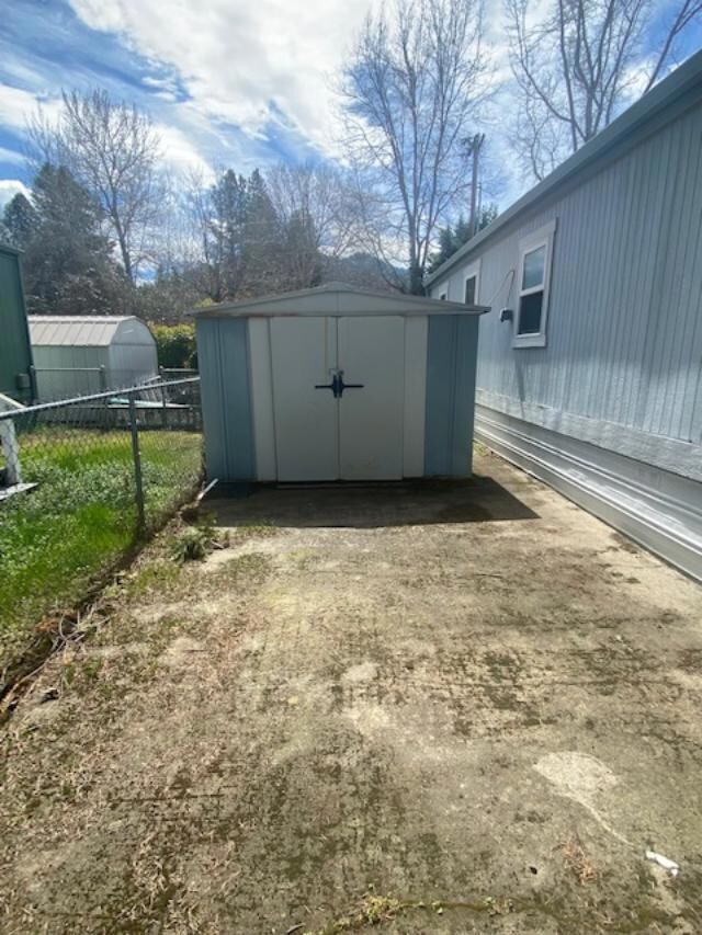 shed