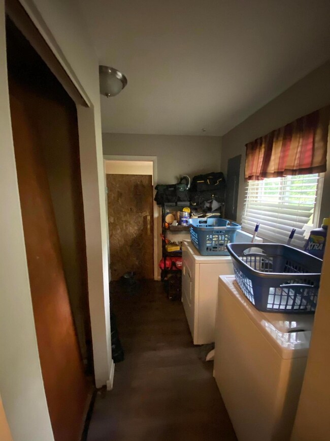 2507 Daily Rd, Columbus, OH 43232 - photo 6