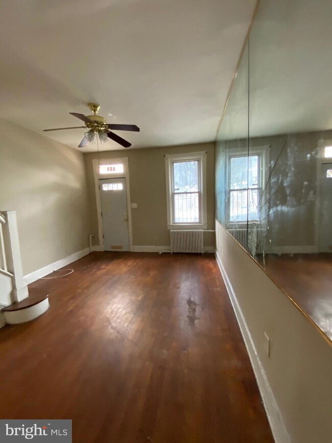 813 W Virginia Ave NE, Washington, DC 20002 - photo 3