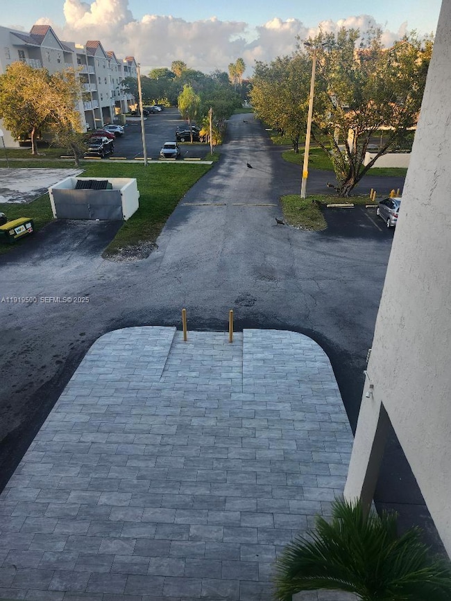 8240 SW 210th St unit 220, Cutler Bay, FL 33189 - photo 3