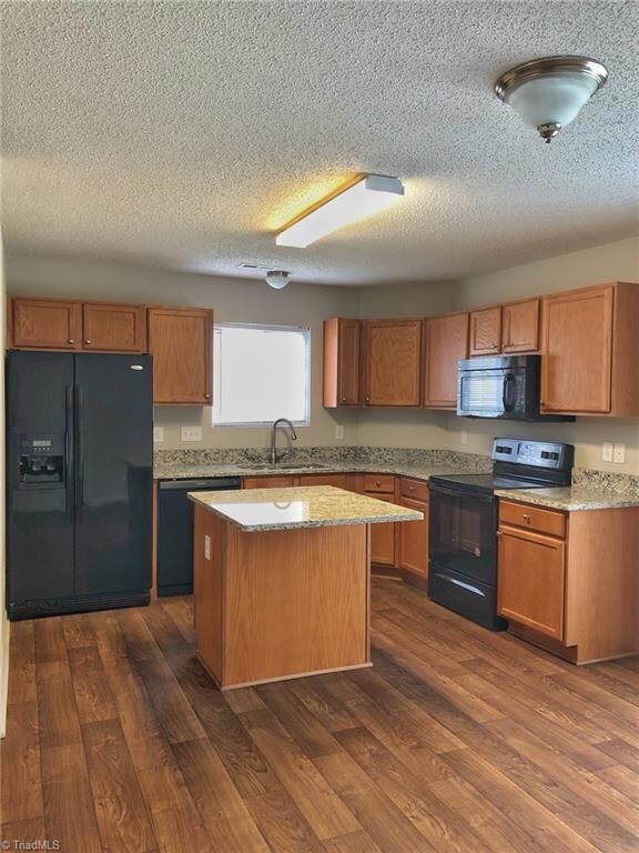 3624 Marksbury Dr, Greensboro, NC 27405 - photo 5