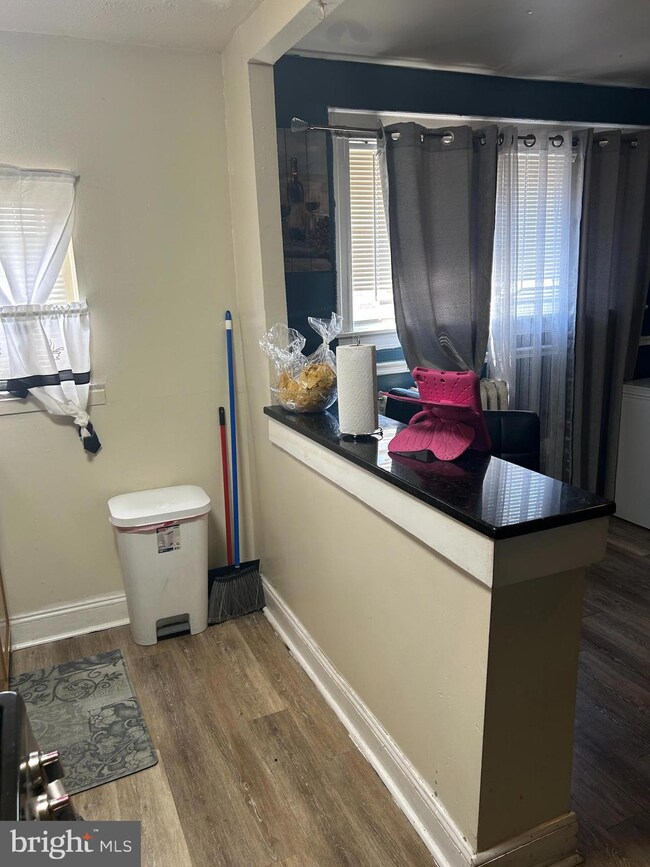 7034 Radbourne Rd, Upper Darby, PA 19082 - photo 7