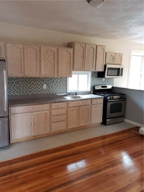 77 Camden Ave, Providence, RI 02908 - photo 7
