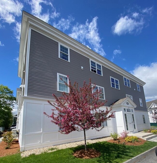 67 Saunders St, North Andover, MA 01845 - photo 2