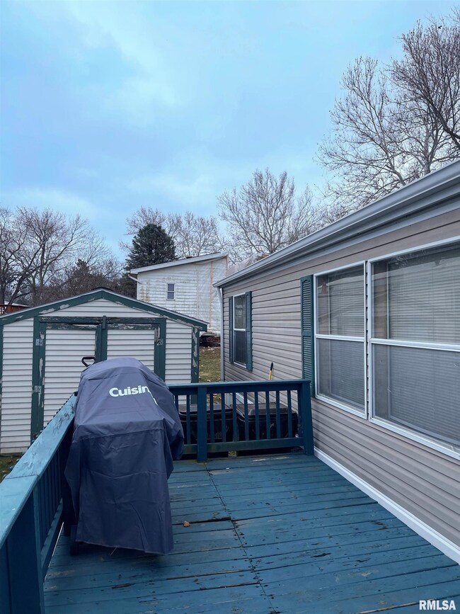 69 Pinewood Estate, Chillicothe, IL 61523 - photo 5