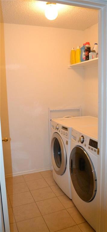 laundry room just off foyer