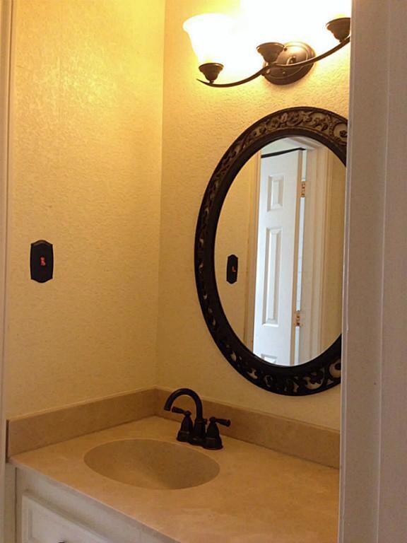 12135 Rocky Lake Dr, Houston, TX 77070 - photo 3