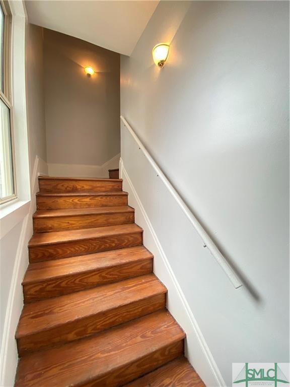 210 E 40th St, Savannah, GA 31401 - photo 3