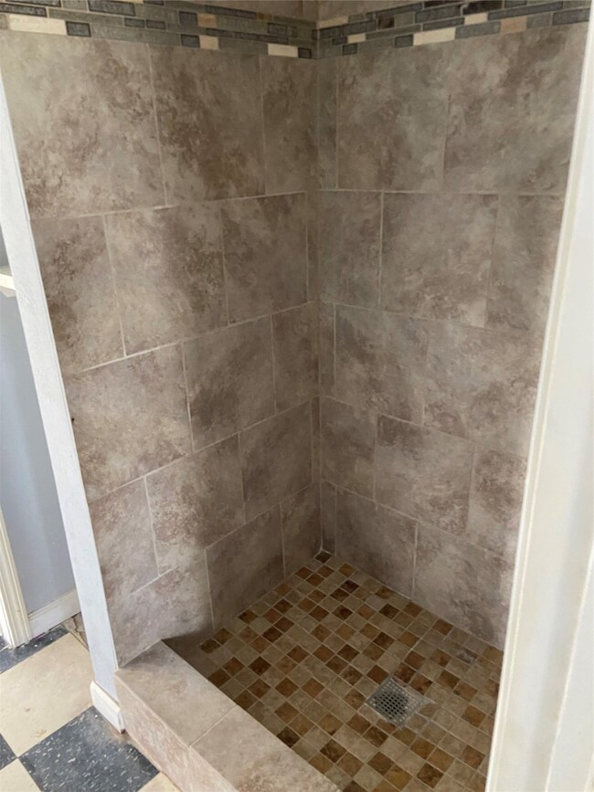 8427 Bondale St, Houston, TX 77040 - photo 2