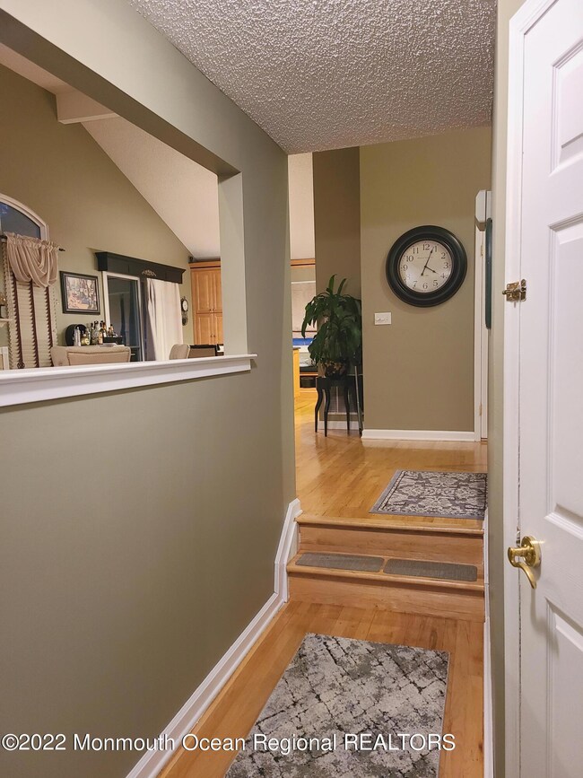 21 Baytree Cir unit 1, North Middletown, NJ 07748 - photo 7
