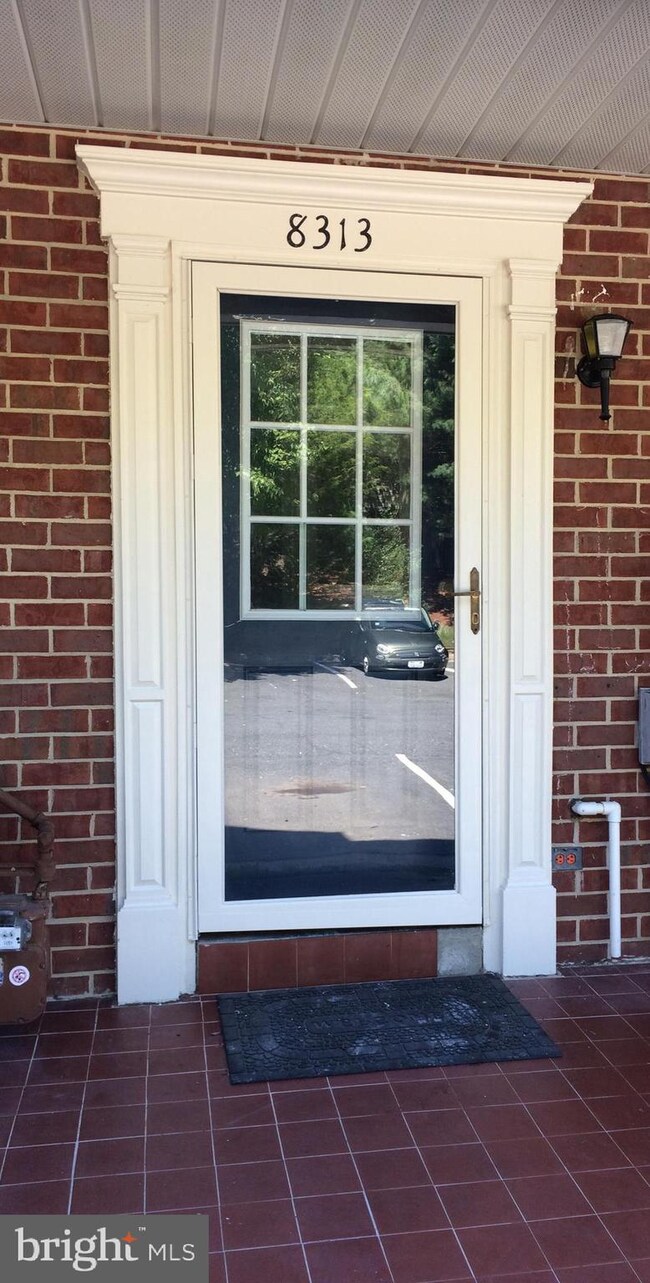 8313 Green Heron Way unit 14, Lorton, VA 22079 - photo 2