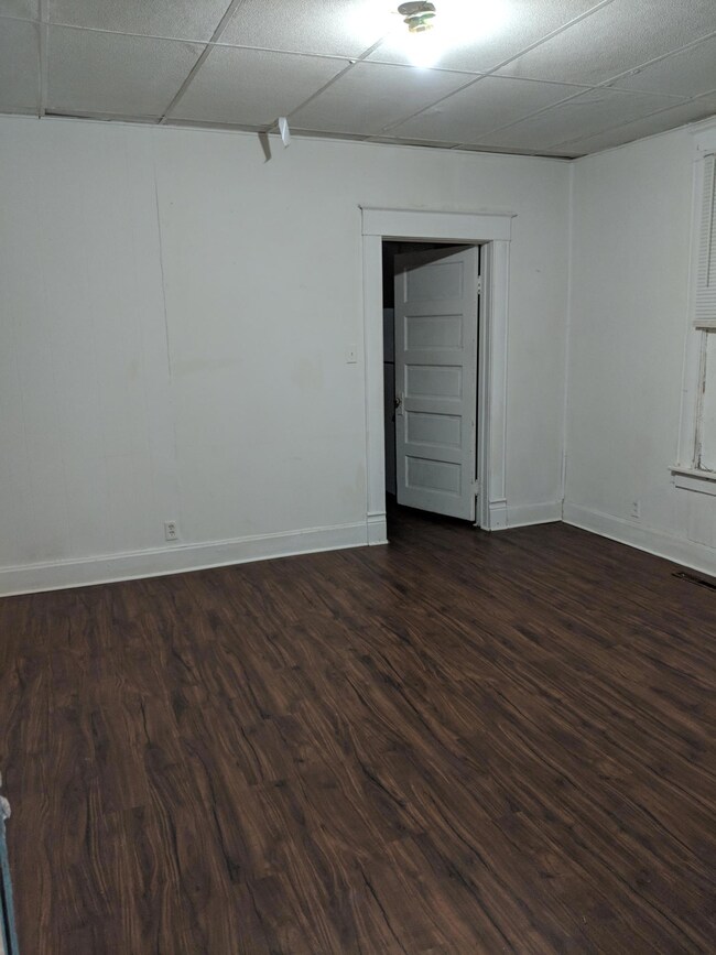 733 W Brower St, Springfield, MO 65802 - photo 2