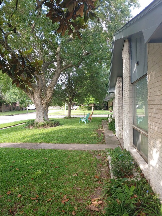 9703 Ebb St, Houston, TX 77089 - photo 4