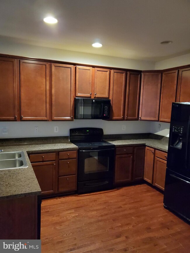 8319 Bufflehead Dr, Dundalk, MD 21222 - photo 6