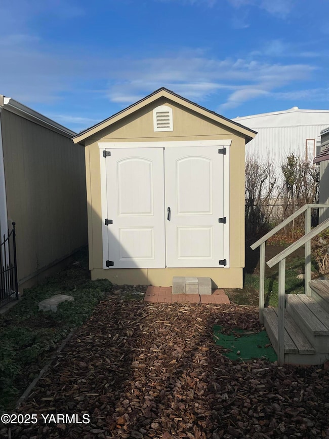 8301 Tieton Dr unit 86, Yakima, WA 98908 - photo 5