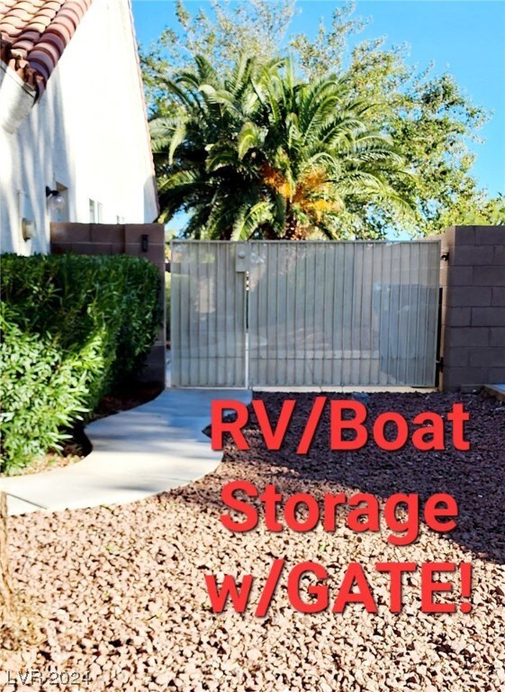 RV gate! 4 BEDROOM 1-STORY w/RV parking! 4520 PLAN