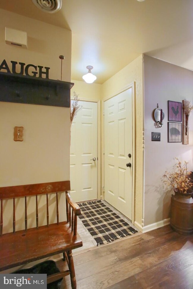 403 Washington Blvd, Womelsdorf, PA 19567 - photo 4